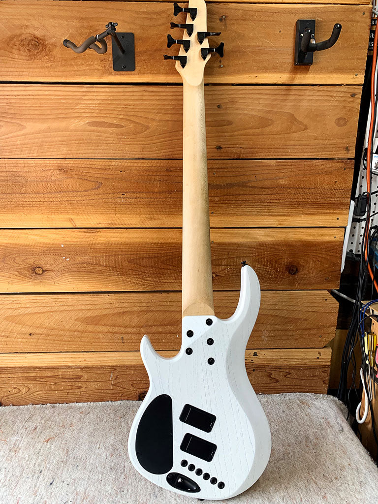 2024オーセンティックFP2nd Kiesel A2 Six String Multiscale Bass 2025 - White 6-String