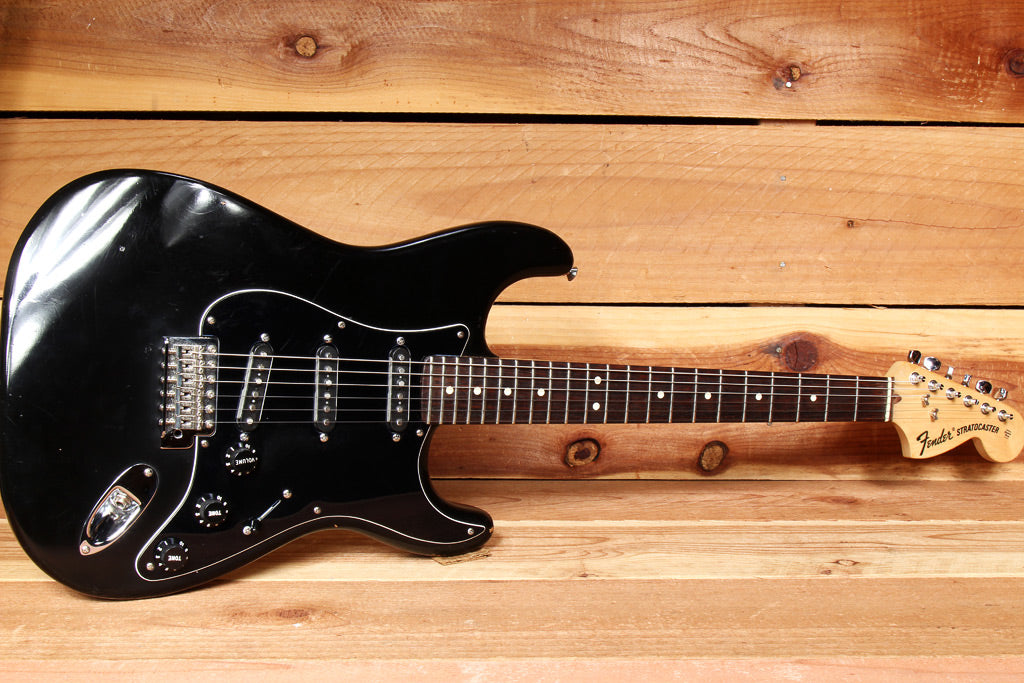 Blackout stratocaster deals