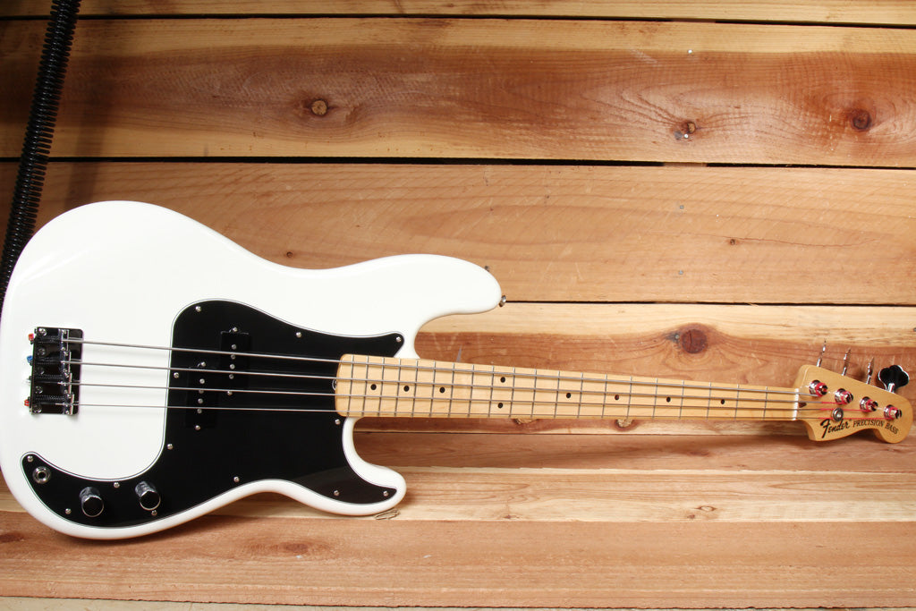 FENDER DEE DEE RAMONE Precision Bass Collector P-Bass Bag & Case