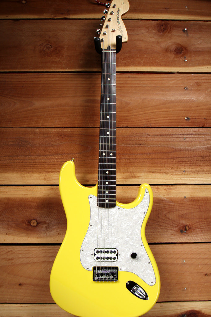 SALE! Tom delonge Fender Relic 2002 激レア 2002 Fender Tom Delonge Signature Model Stratocaster Daphne