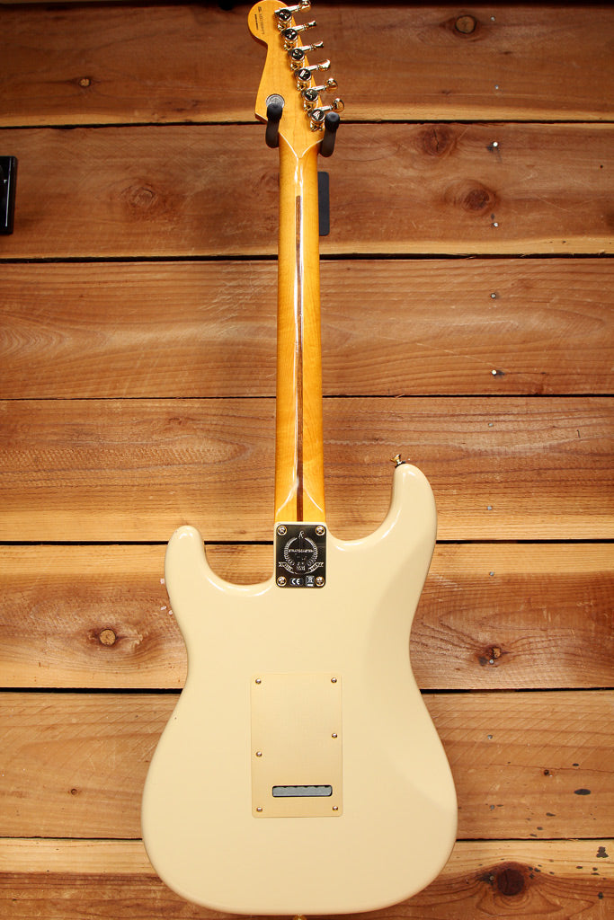 FENDER 50s Classic Player STRATOCASTER Nitro V-Neck Strat 60th