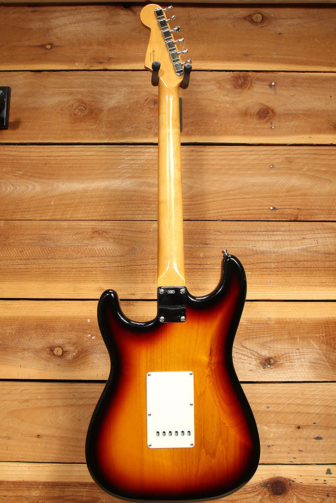 FENDER Vintage 2000 Classic Series 60s Stratocaster Sunburst