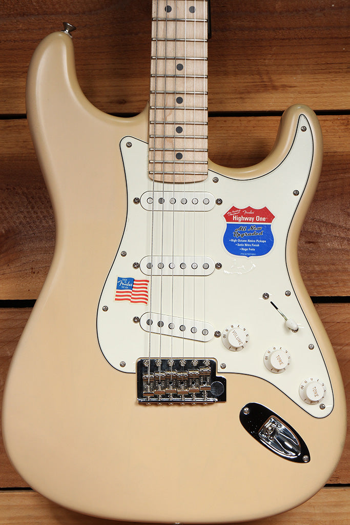 FENDER HIGHWAY ONE 1 Stratocaster USA Nitro American Blonde STRAT RELIC  50592