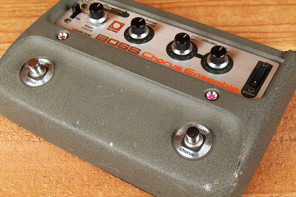 chorus and reverb in one pedal BOSS CE-1 CHORUS ENSEMBLE VIBRATO Vintage Stereo Guitar Effect Pedal – Still Kickin Music