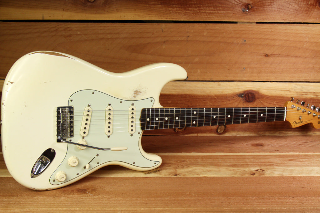 FENDER CLASSIC SERIES 60s STRATOCASTER Road Worn White Faded