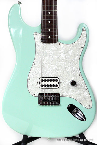 BASIC & BOMBASTIC ... Fender Tom Delonge Stratocaster