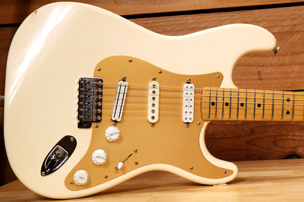 Fender Classic Series 70s Stratocaster w/ Duncan Pickups 2002 - Oly White 61400