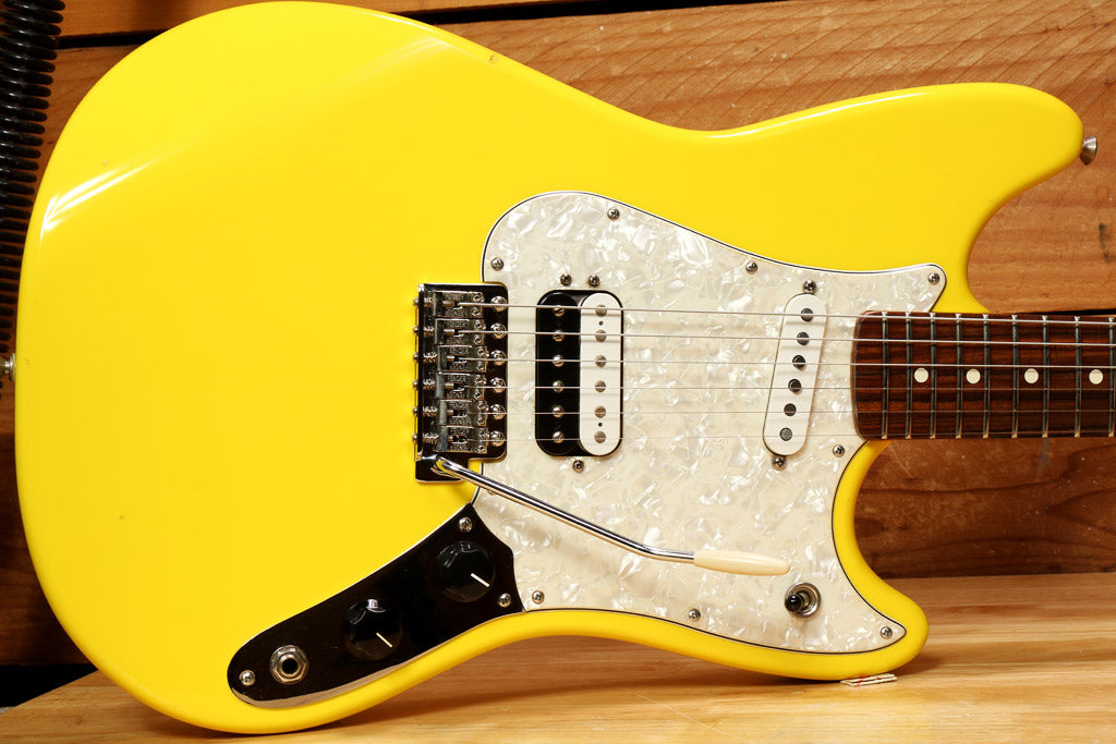 Fender 2002 Deluxe Series Cyclone MIM Graffiti Yellow Atomic Humbucker Bag 59907