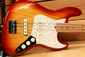 2019 Fender Limited Edition Lightweight Ash American Professional Jazz Bass + OHSC 01383