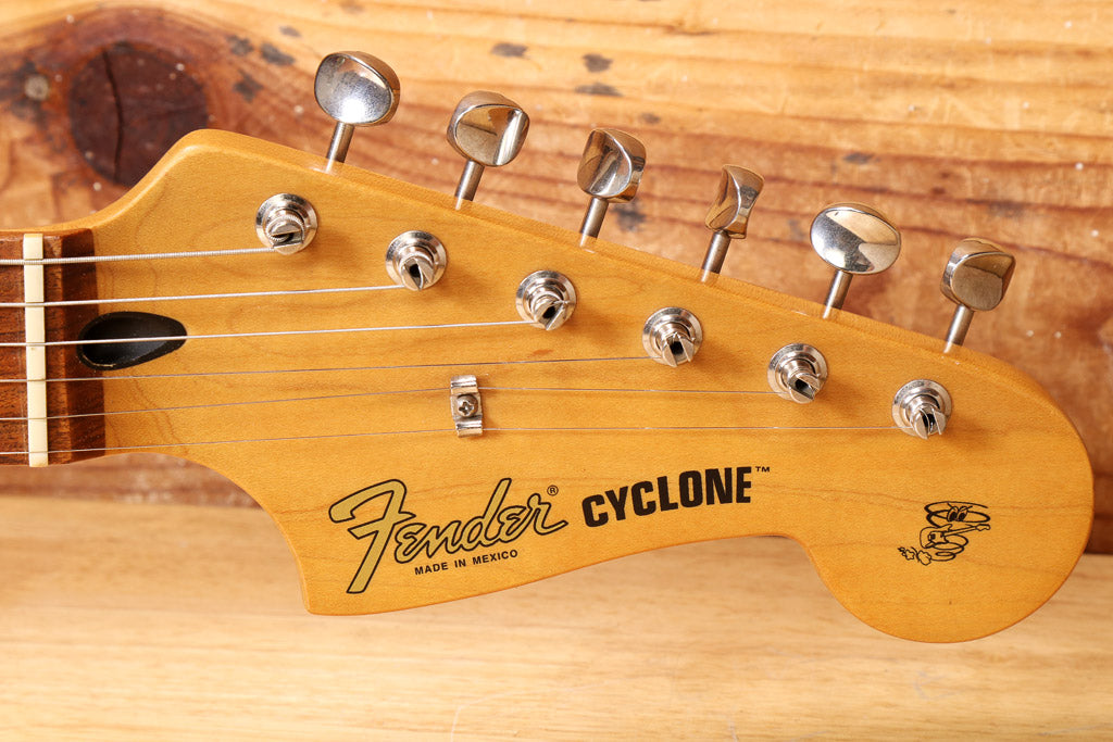 Fender Deluxe Series Cyclone II 2003 - Daphne Blue 94961 – Still Kickin ...