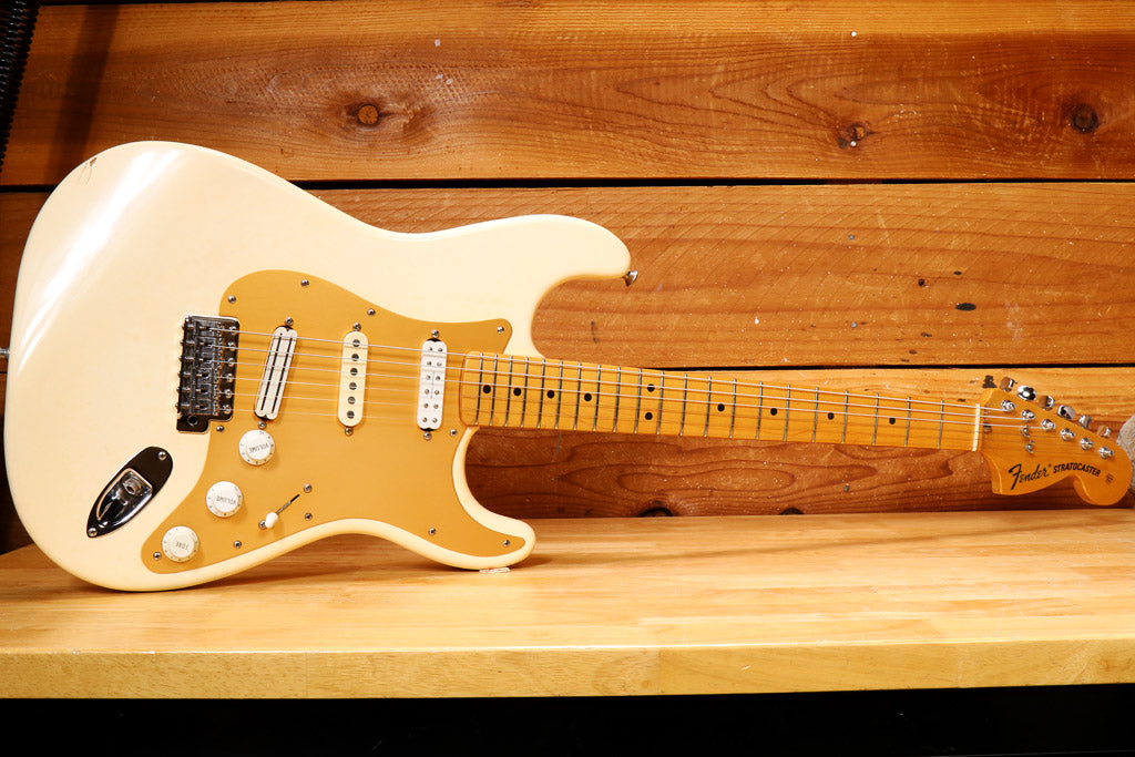 Fender Classic Series 70s Stratocaster w/ Duncan Pickups 2002 - Oly White 61400