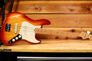 2019 Fender Limited Edition Lightweight Ash American Professional Jazz Bass + OHSC 01383