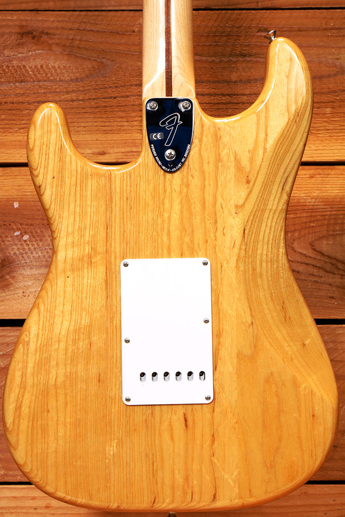 Fender Classic Series '70s Stratocaster +OHSC w/ Maple Fretboard Clean! 2013 Natural 33578