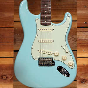 Fender Special Edition 60s Stratocaster Lacquer Daphne Blue Matching Head 29778