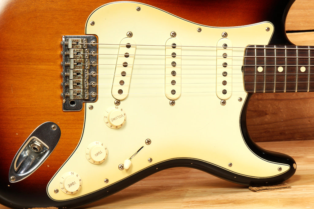 FENDER 2012 early 60s ROAD WORN Stratocaster Sunburst Strat +OHSC & Tags 64828