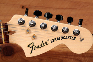 FENDER HIGHWAY ONE 1 STRATOCASTER HSS USA AMERICAN BLACKOUT STEALTH STRAT 74861