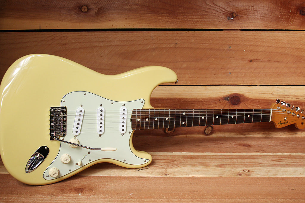 FENDER Canary CLASSIC FSR 60s STRATOCASTER + Texas Spec PUs Yellow Strat 61200