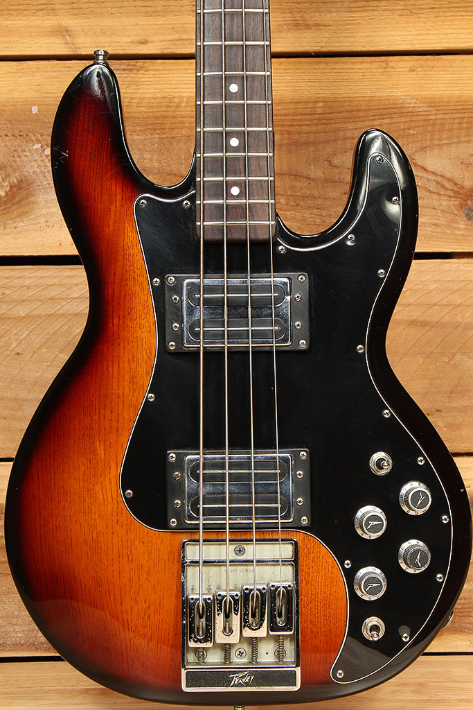 PEAVEY T-40 Vintage 1983 Bass Sunburst & Rosewood USA Blade PUs