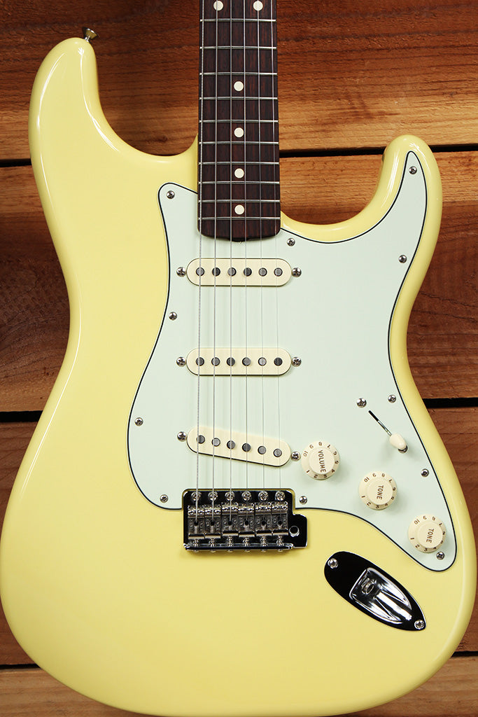 FENDER CLASSIC SERIES 60s STRATOCASTER Rare Canary Diamond Yellow Strat 65243