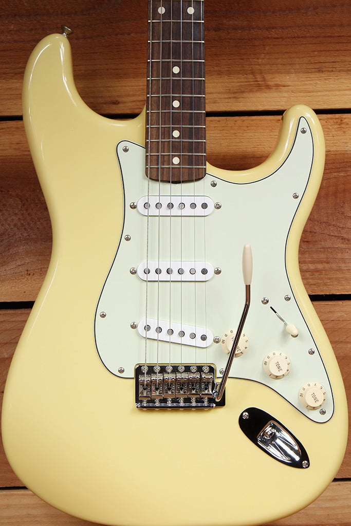 FENDER Canary CLASSIC FSR 60s STRATOCASTER + Texas Spec PUs Yellow Strat 61200