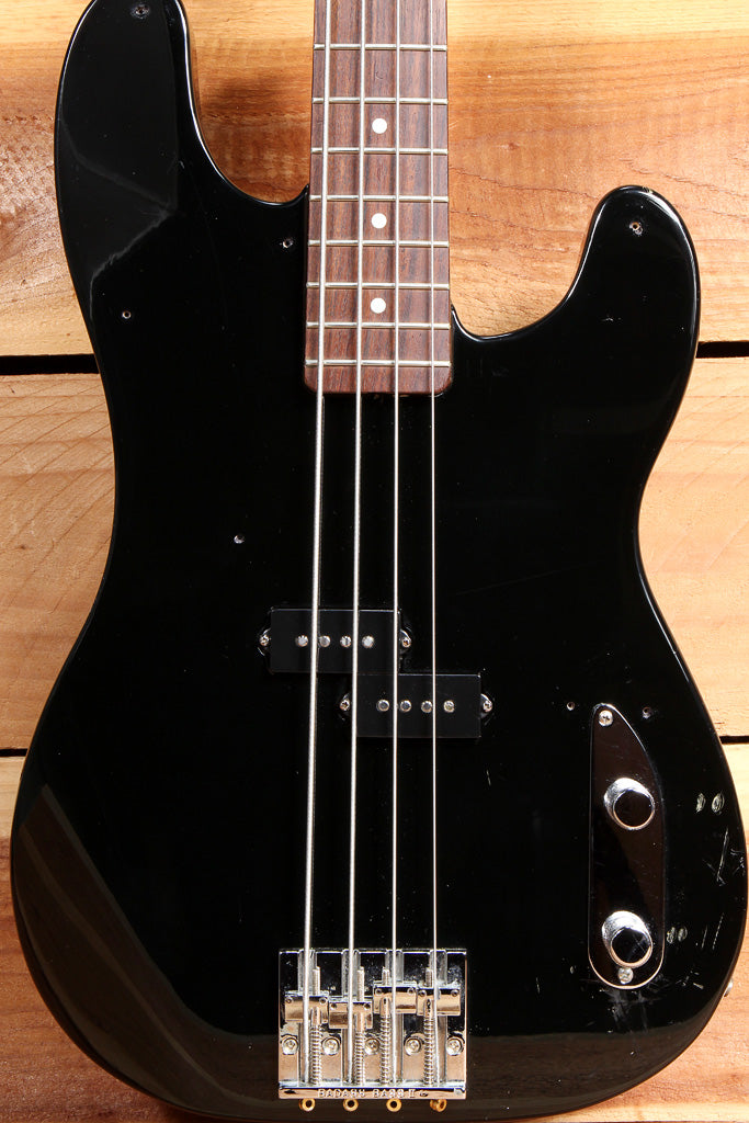 Fender Mike Dirnt Precision Bass® Fender Mike Dirnt Road Worn Precision Bass White Blonde