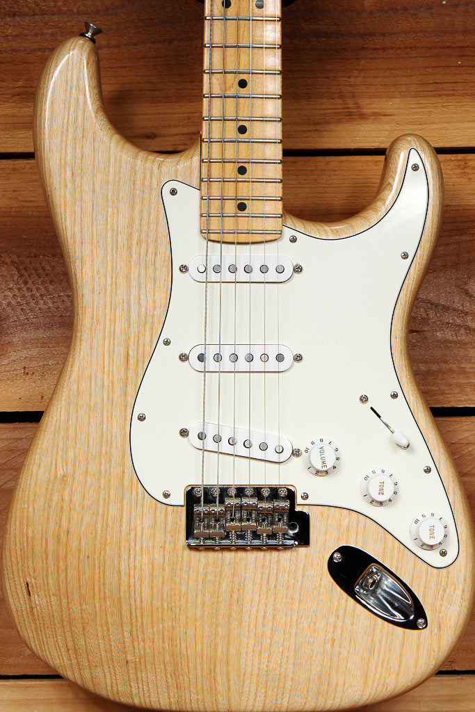 FENDER LTD EDITION RAW AMERICAN ASH 2017 Stratocaster Natural