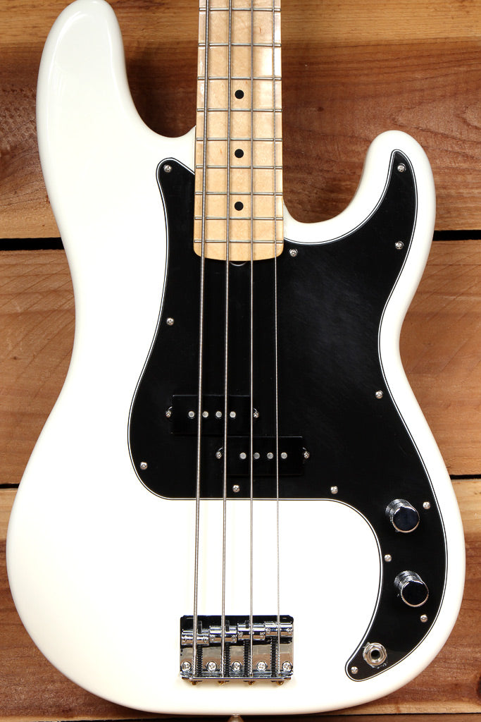 FENDER DEE DEE RAMONE Precision Bass Collector P-Bass White 86602