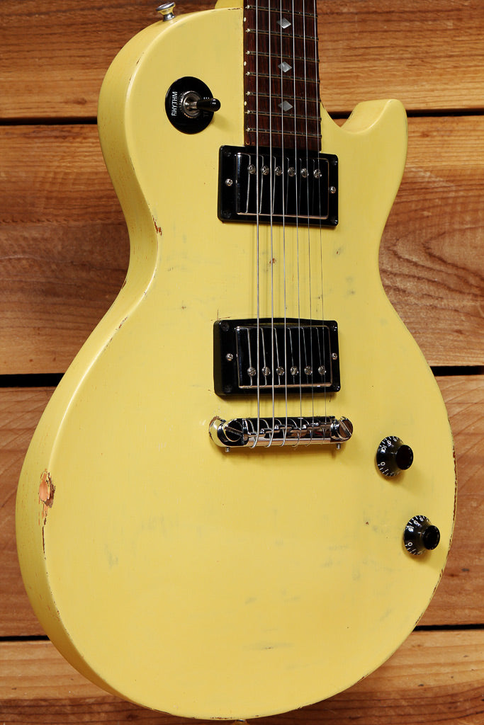 Gibson 2006 Les Paul Vixen Corona Yellow sub-7-pound LP! 60556