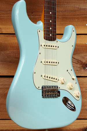 Fender Special Edition 60s Stratocaster Lacquer Daphne Blue Matching Head 29778