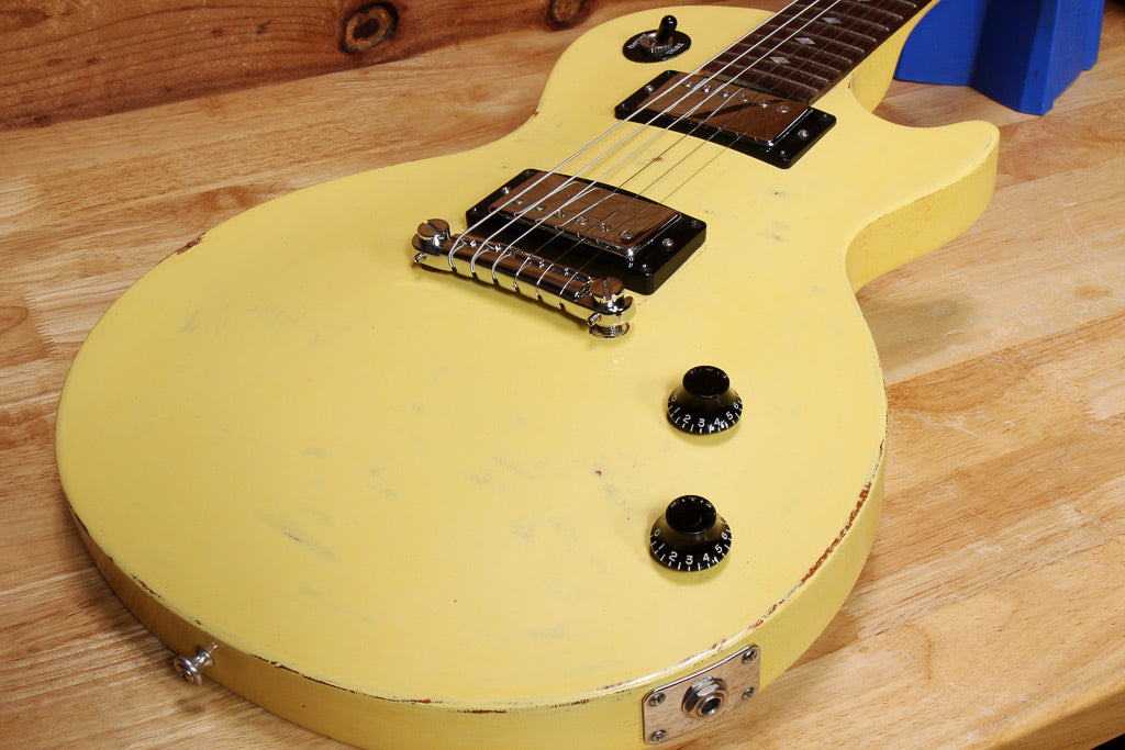 Gibson 2006 Les Paul Vixen Corona Yellow sub-7-pound LP! 60556