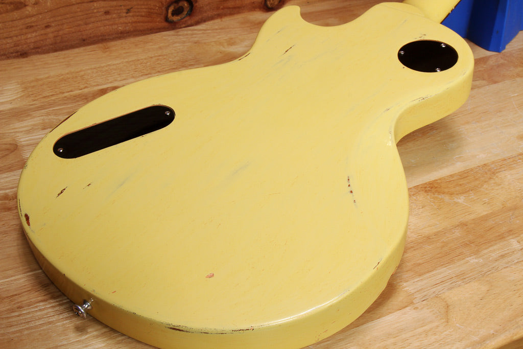 Gibson 2006 Les Paul Vixen Corona Yellow sub-7-pound LP! 60556