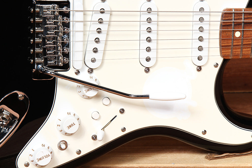 Fender roland deals ready stratocaster