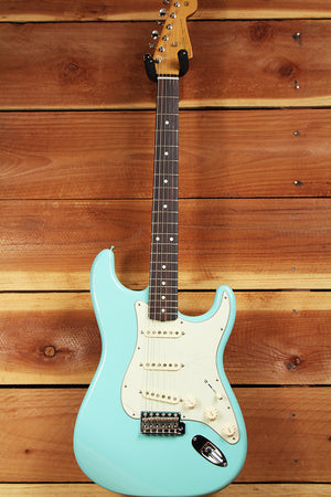 FENDER Rare Mint Cerulean Blue CLASSIC SERIES 60s STRATOCASTER FSR Strat 3526