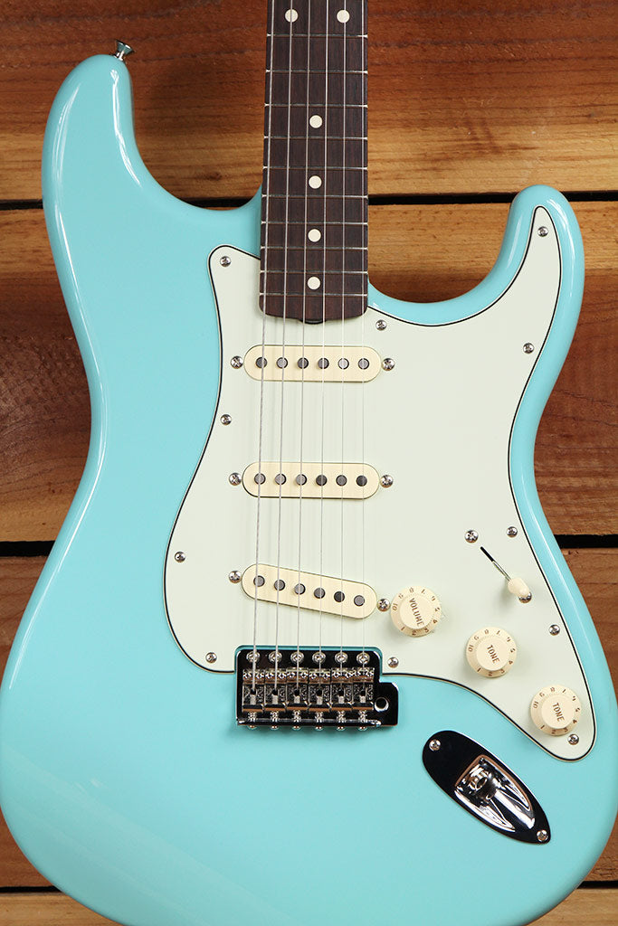 FENDER 2015 Rare Mint Cerulean Blue CLASSIC SERIES 60s STRATOCASTER FSR Strat 4657