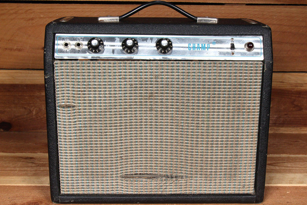 FENDER CHAMP Vintage 70s Amp Great Working Condition Amplifier!